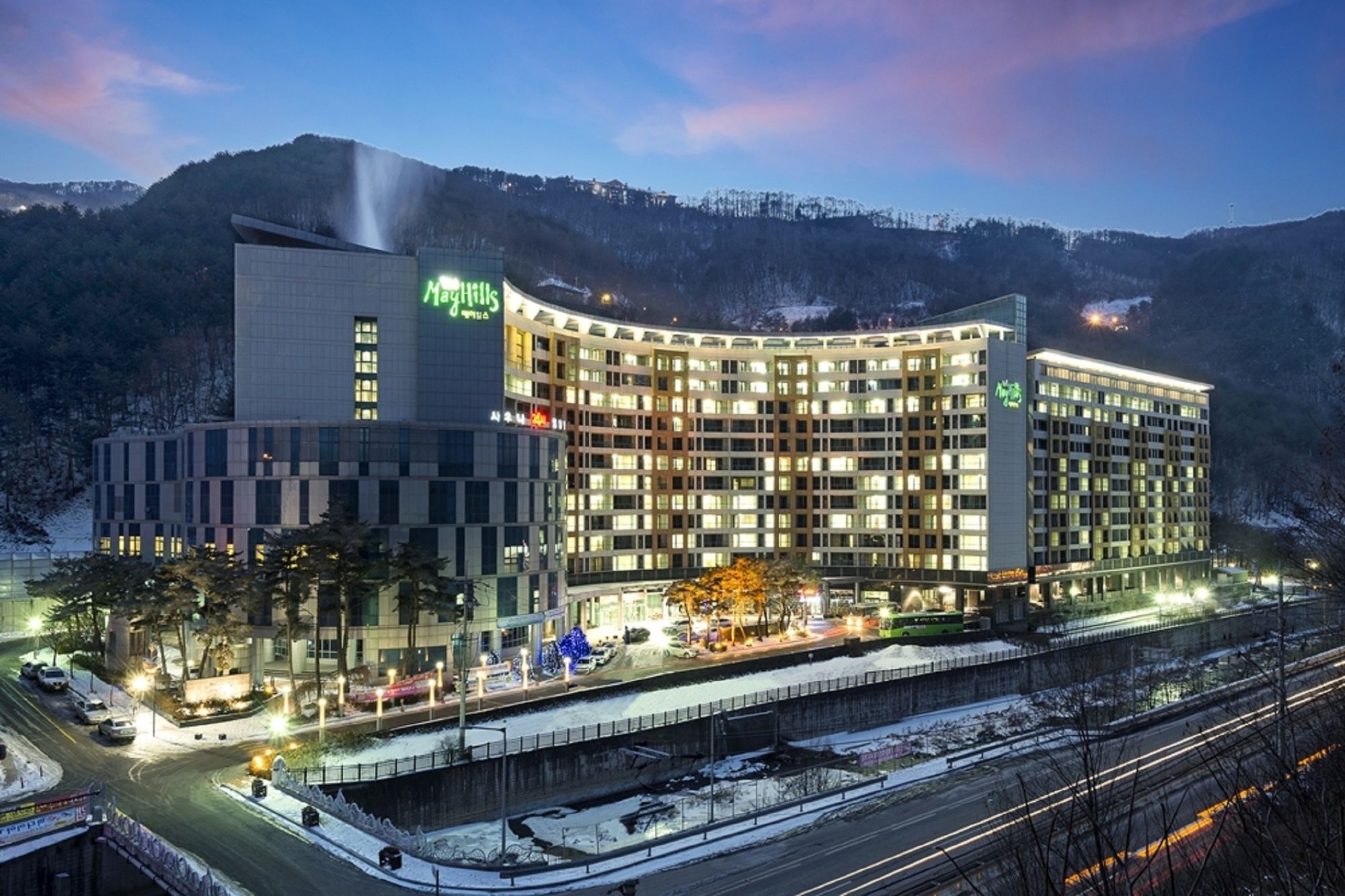 Jeongseon Mayhills Resort Экстерьер фото